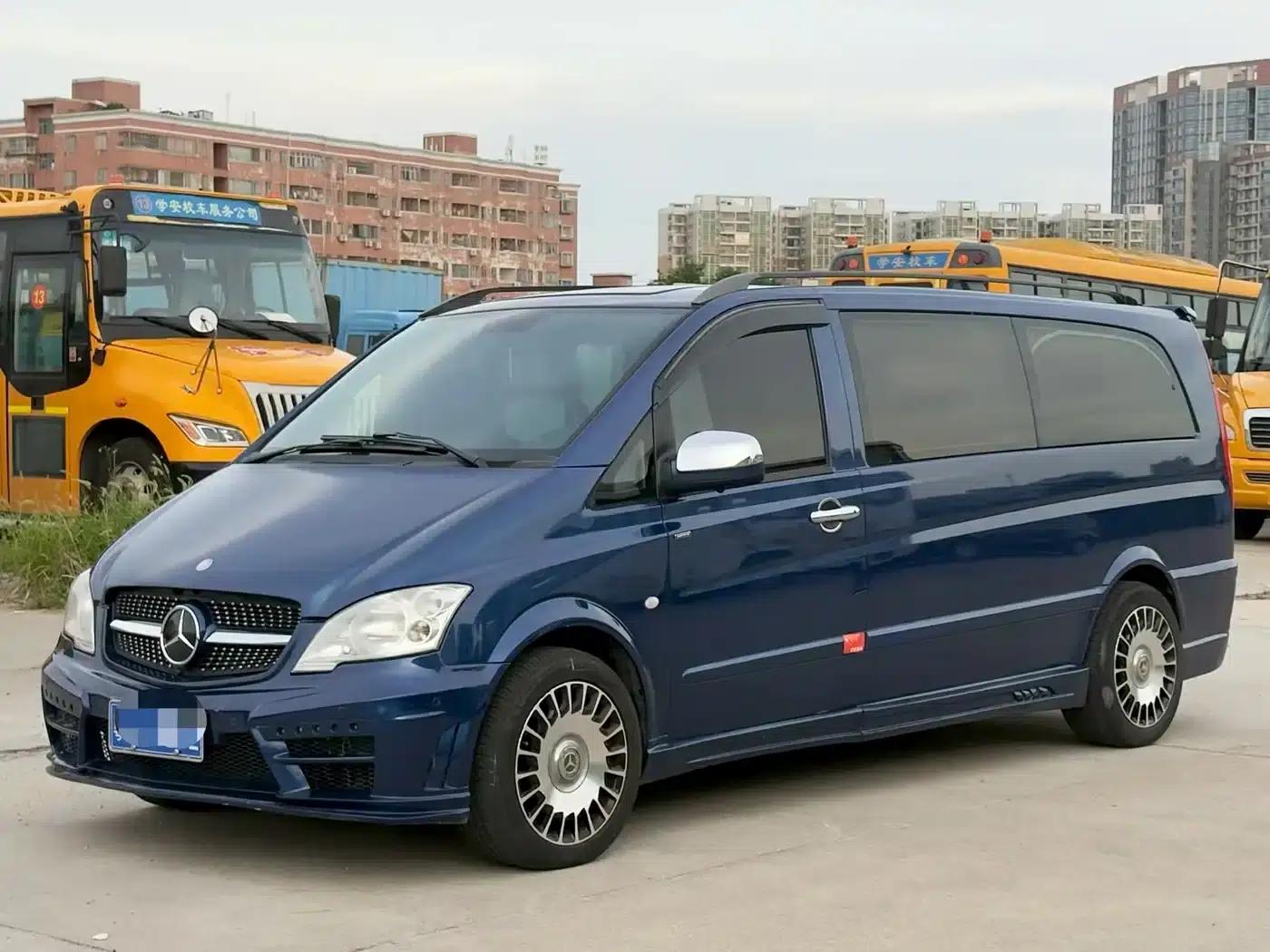 Vito 2011 2.5L 7-seater Executive Edition — миниатюра 1
