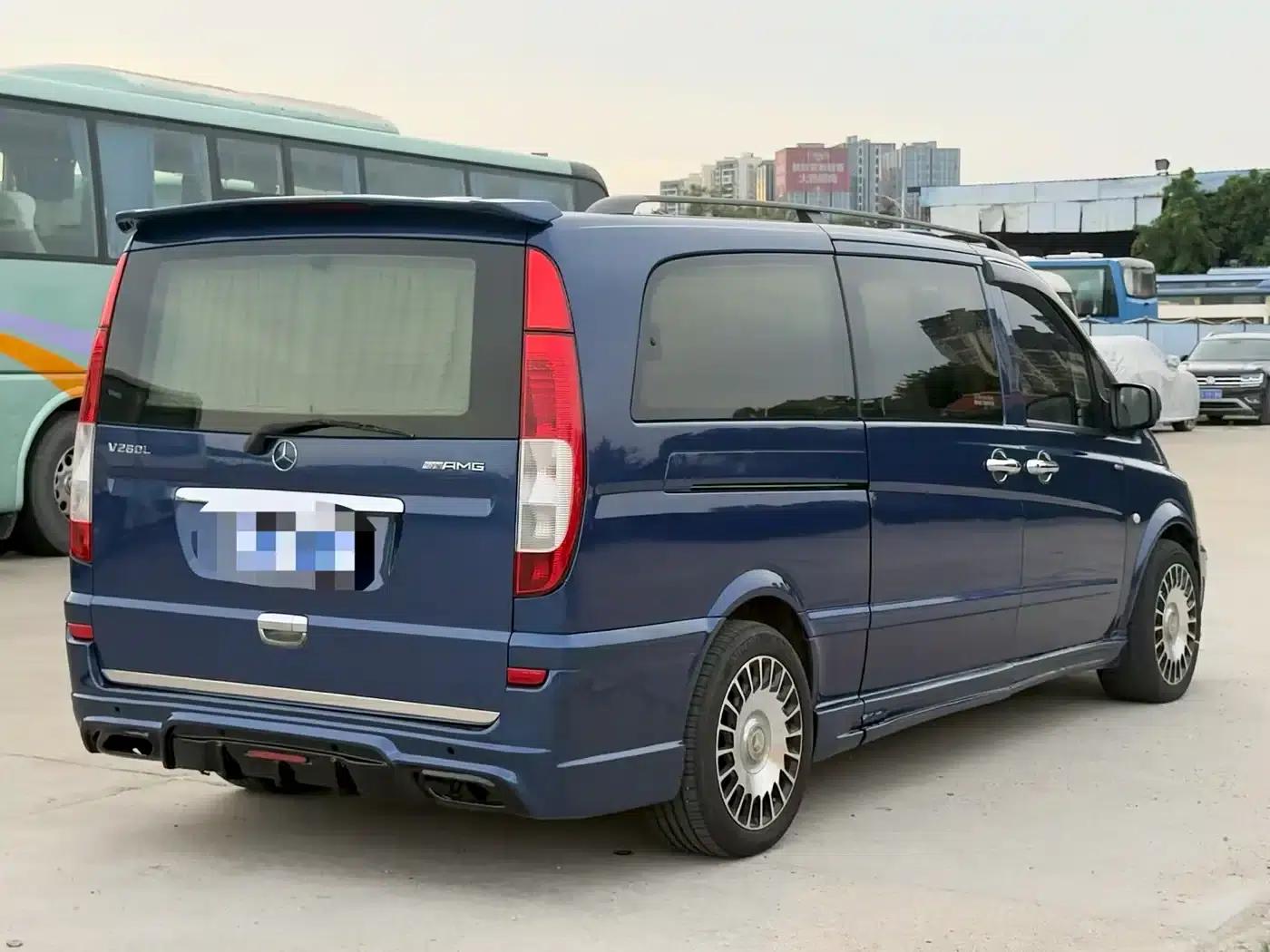 Vito 2011 2.5L 7-seater Executive Edition — миниатюра 11