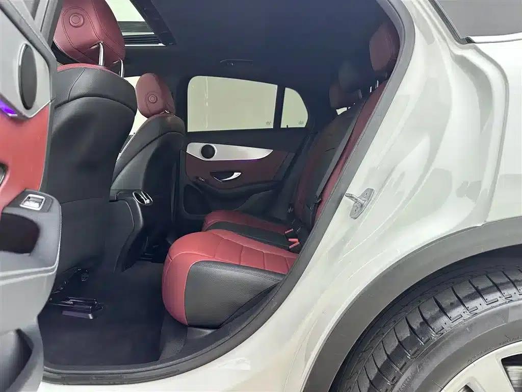Mercedes-Benz GLC Coupe 2020 GLC 260 4MATIC Coupe SUV — миниатюра 7