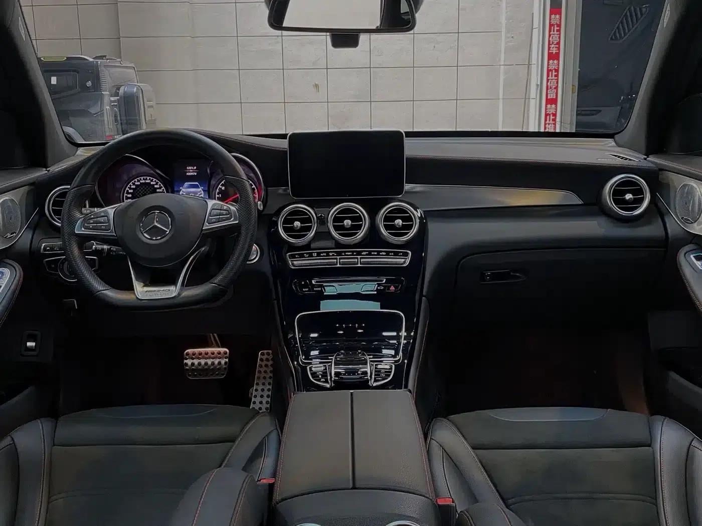 2017 Mercedes-Benz GLC AMG 43 4MATIC — миниатюра 4