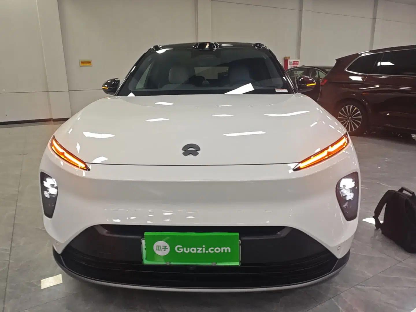 Nio ES8 2023 75 kWh Executive Edition — миниатюра 2