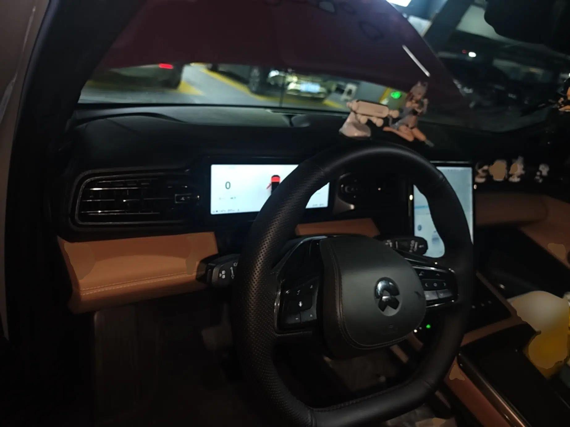 Nio ES8 2020 415 km Range 6-Seater Version — миниатюра 9
