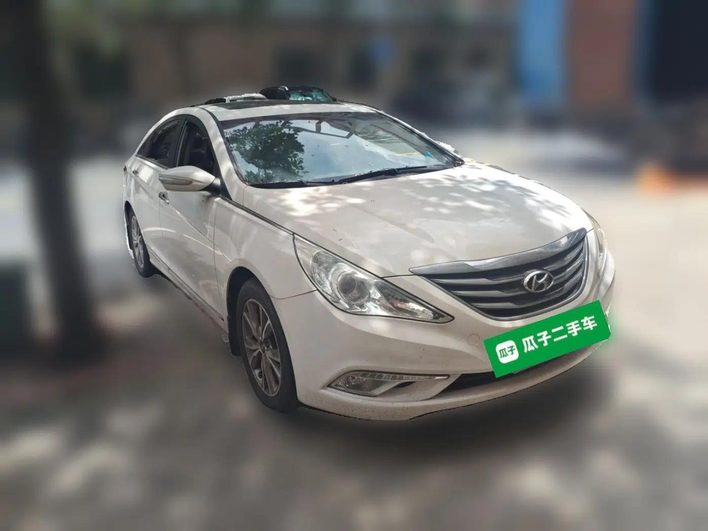 Hyundai Sonata 2014 2.0L Automatic Luxury Edition — миниатюра 3