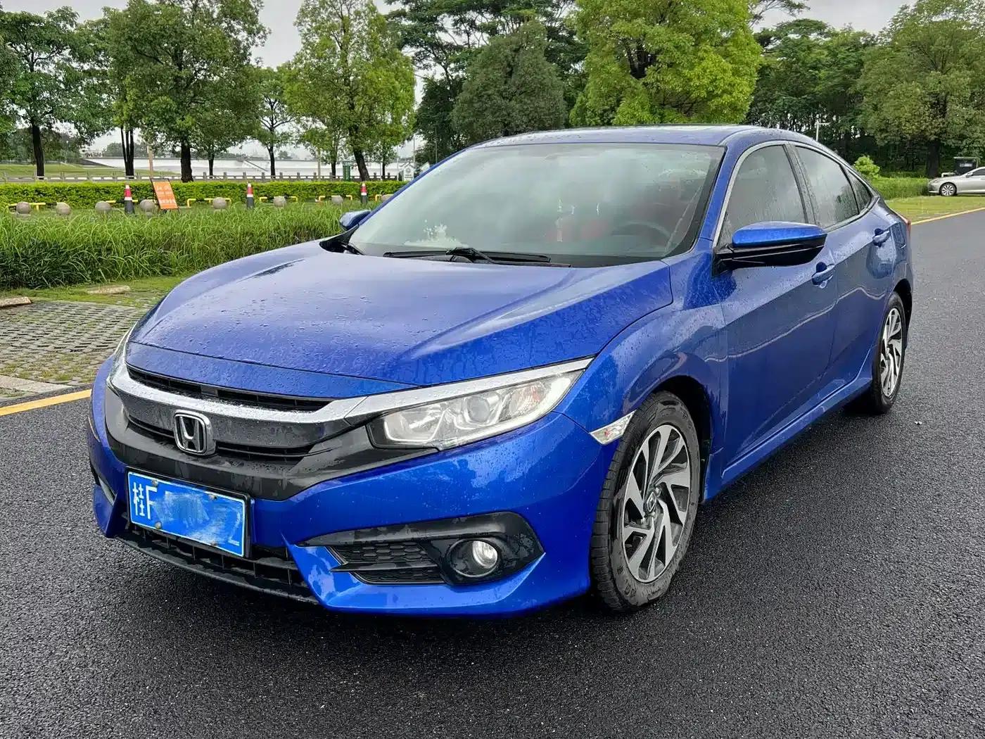 2016 Civic 220TURBO CVT Luxury Edition — миниатюра 3