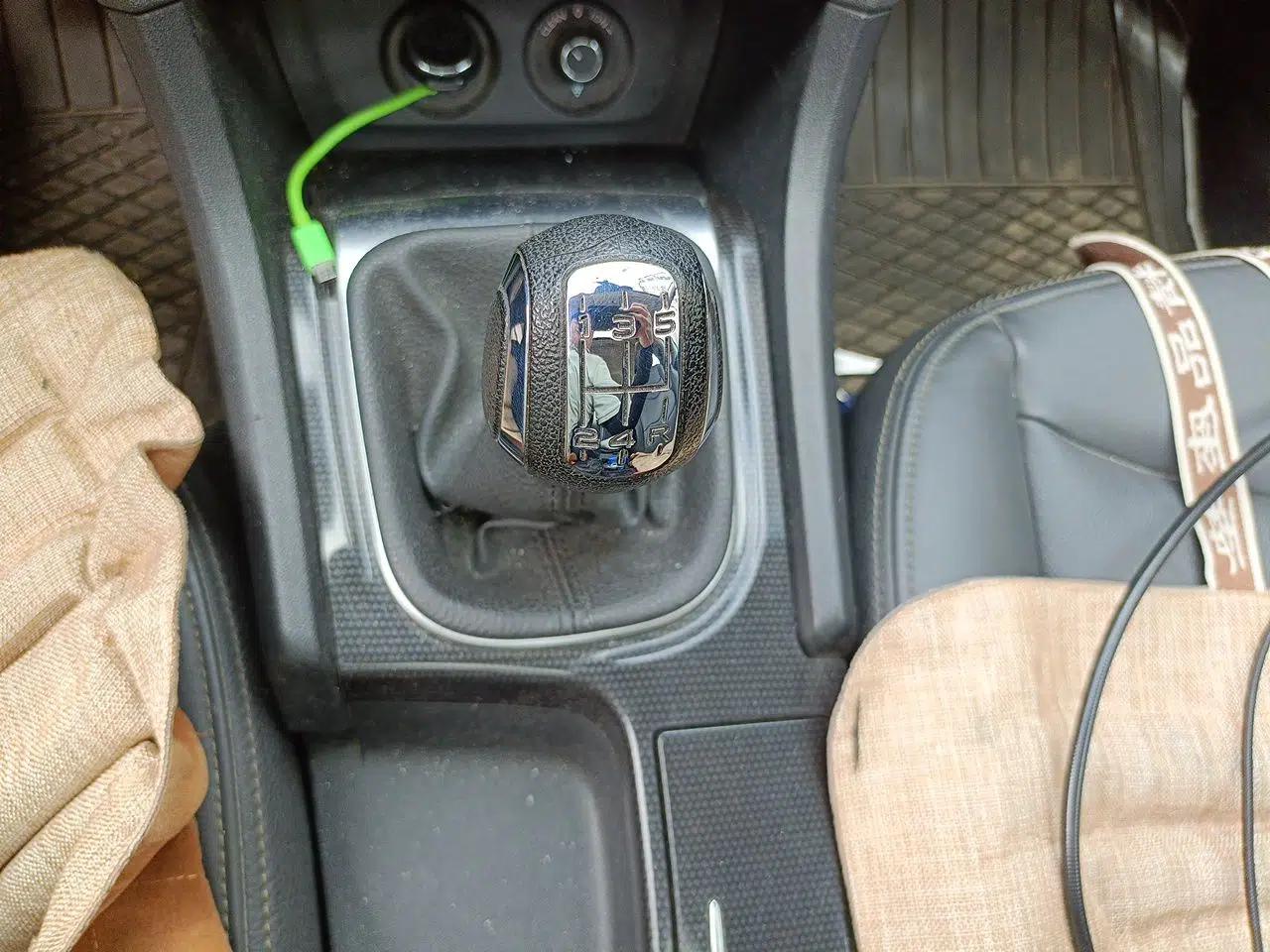 Citroen C4L 2014 1.8L Intelligent Drive Manual Version – Dynamic Edition — миниатюра 14