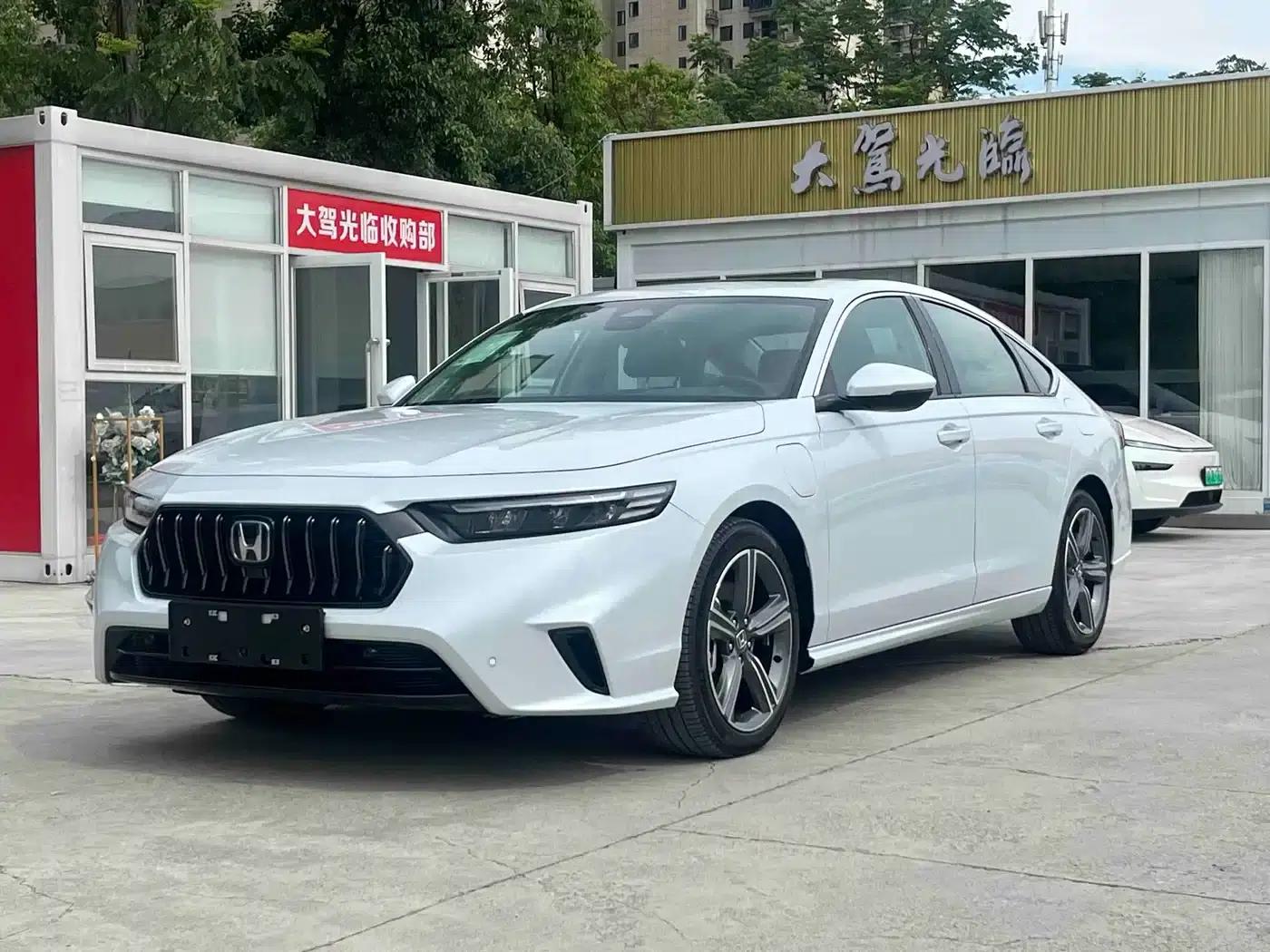 Inspire New Energy 2023 e:PHEV Smart Supreme Edition — миниатюра 1