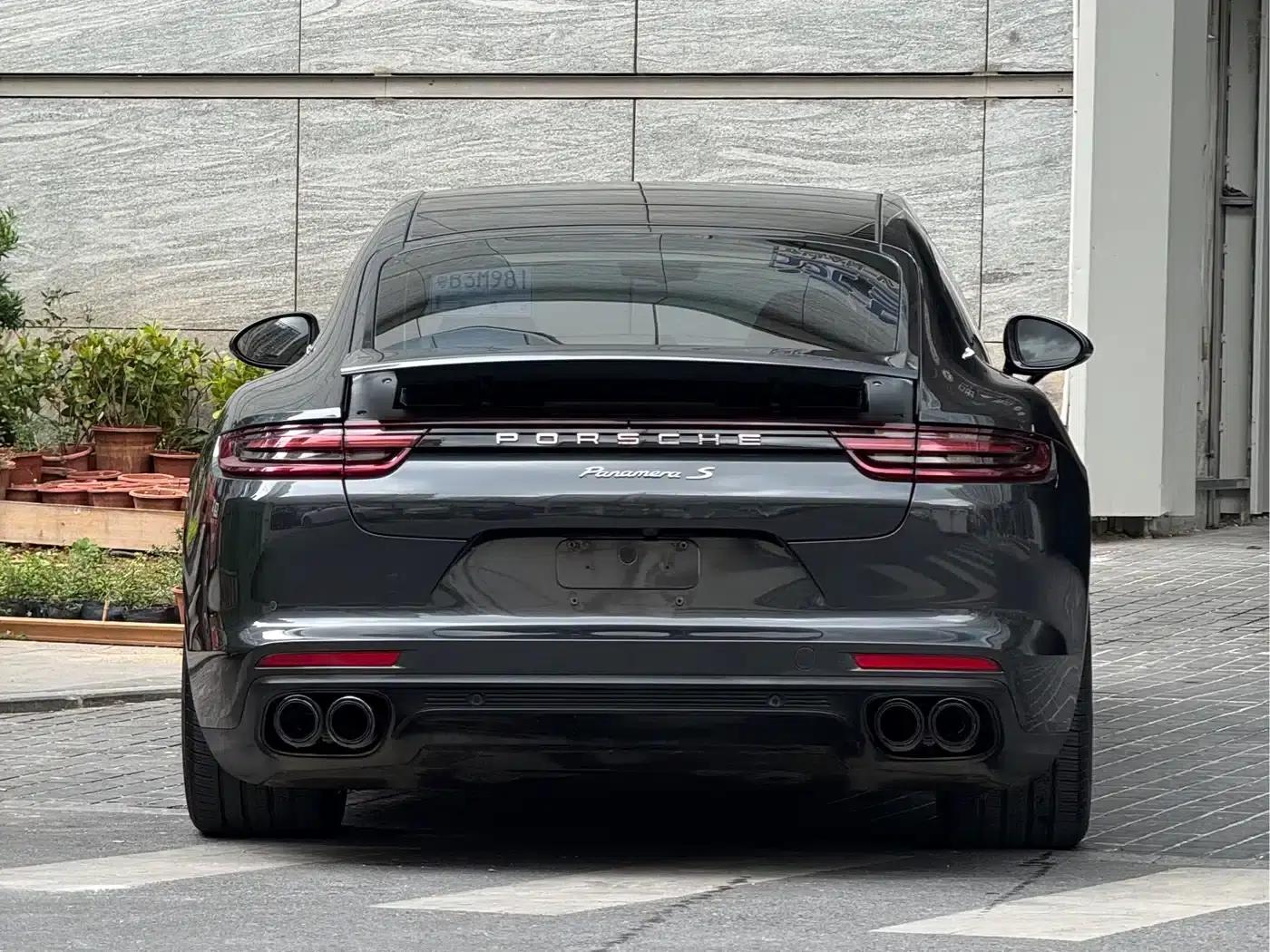 2017 Panamera Executive Long Wheelbase 3.0T — миниатюра 14