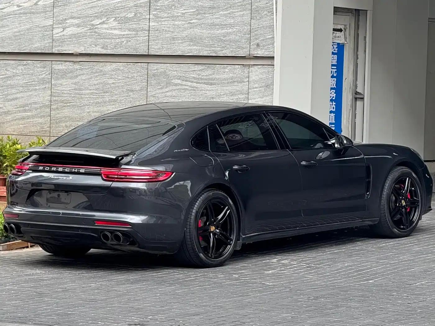 2017 Panamera Executive Long Wheelbase 3.0T — миниатюра 10