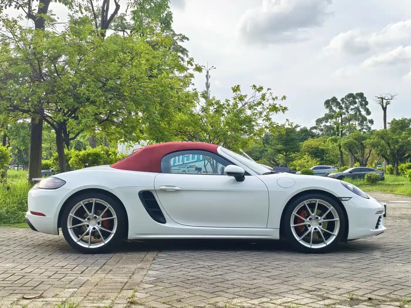 2020 Porsche 718 Boxster 2.0T — миниатюра 4