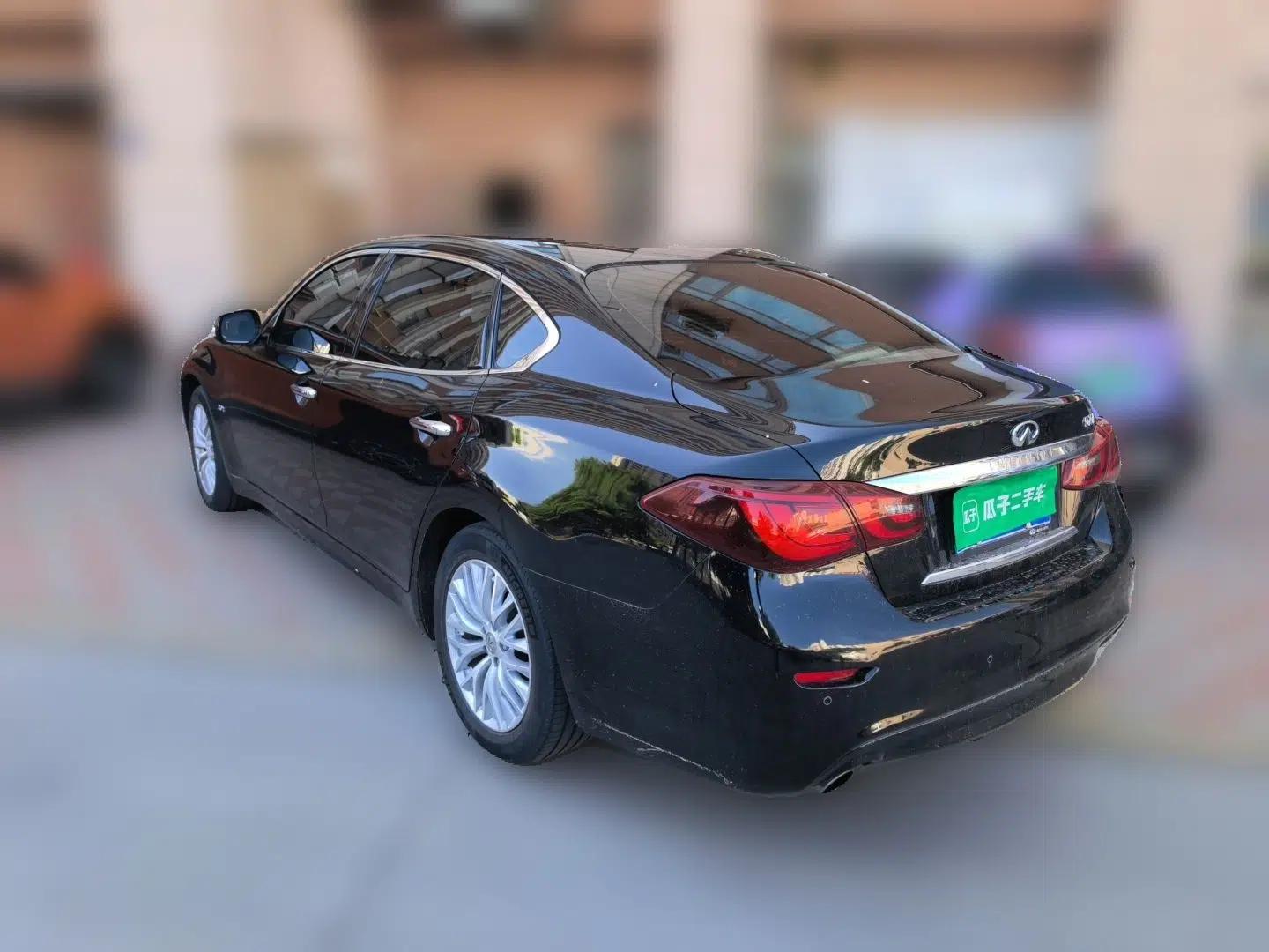 Infiniti Q70 2019 Q70L 2.0T Elite Plus Version — миниатюра 4