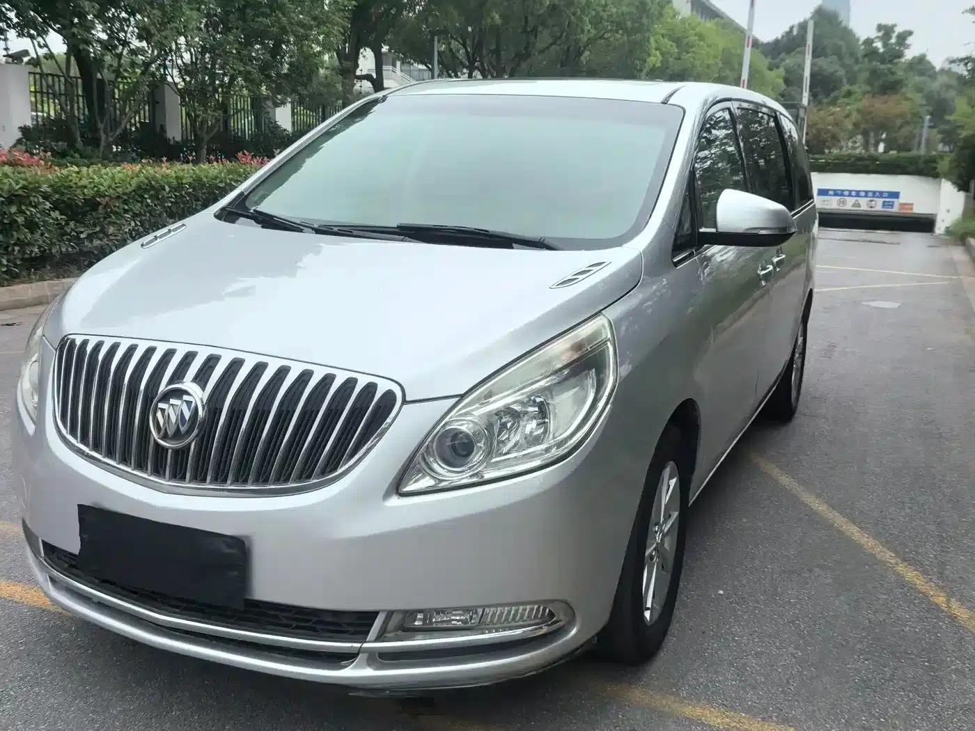 Buick GL8 2011 2.4L CT Luxury Business Comfort Edition — миниатюра 3
