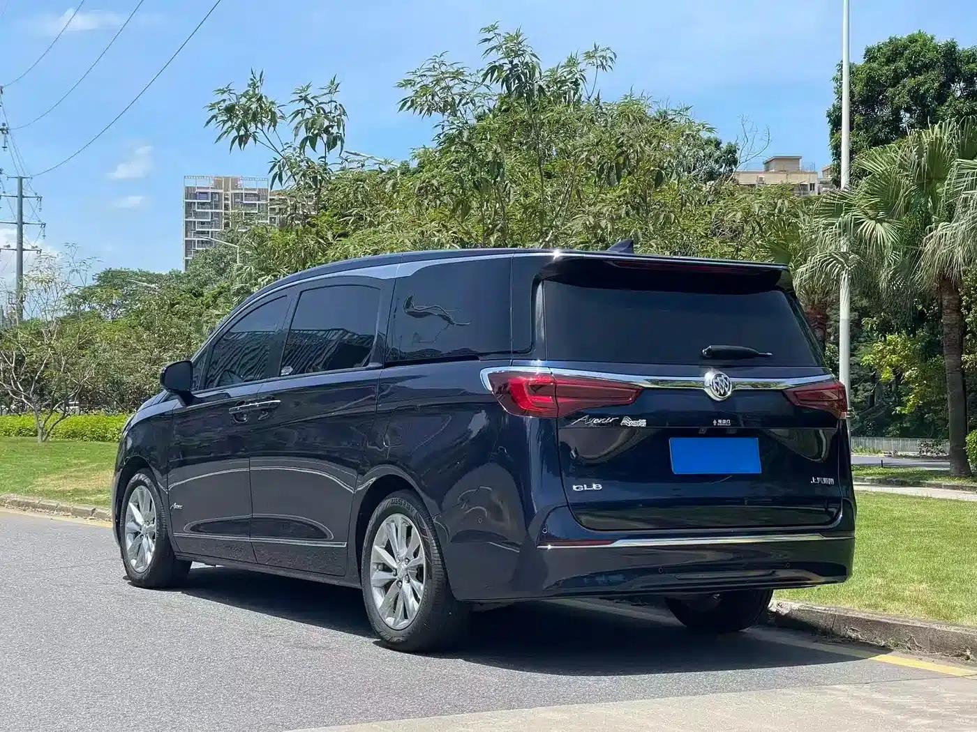 Buick GL8 2021 Avenir (4-seater premium edition) — миниатюра 4