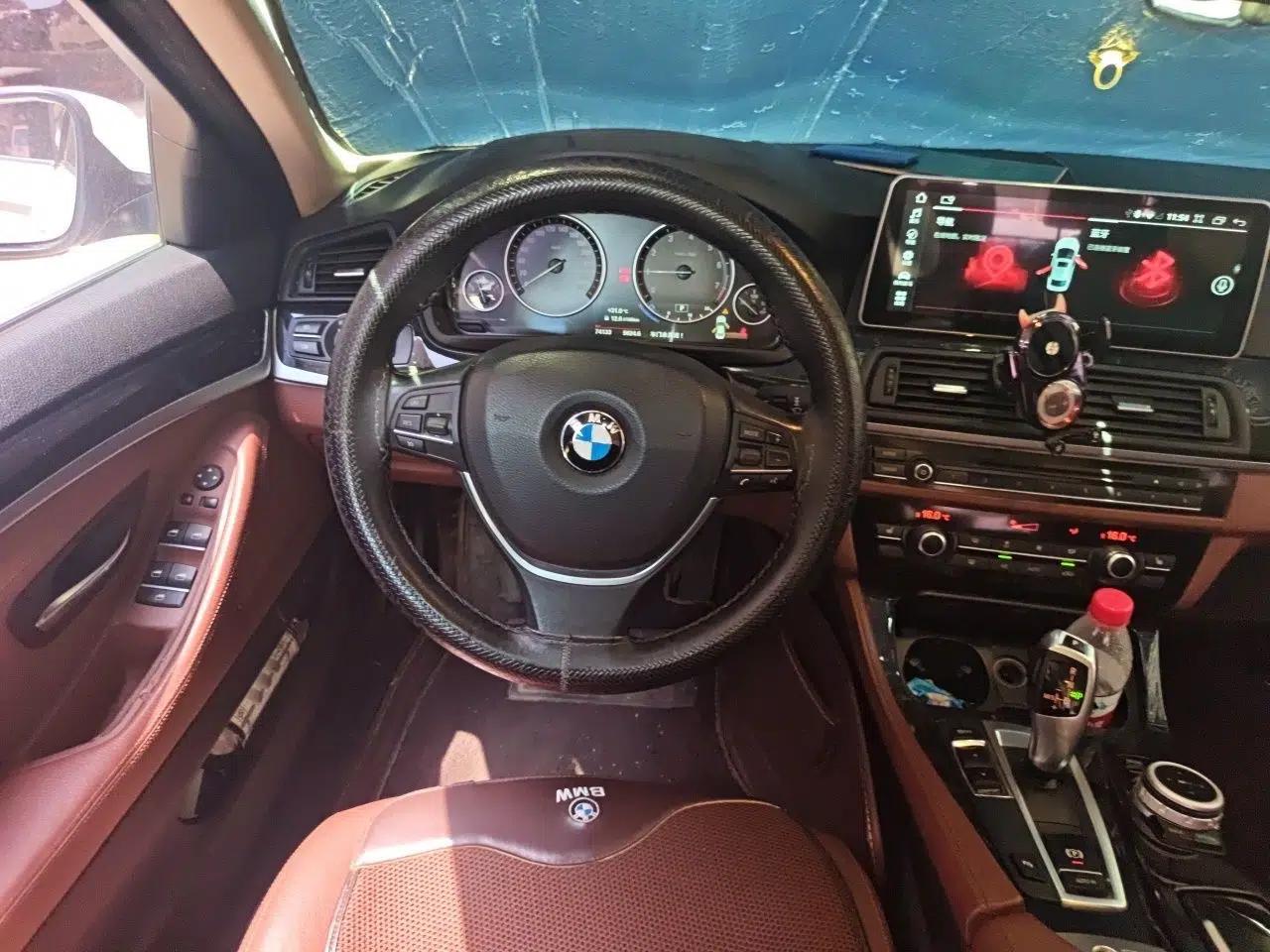 BMW 5 Series 2017 520Li Elegant Edition — миниатюра 10