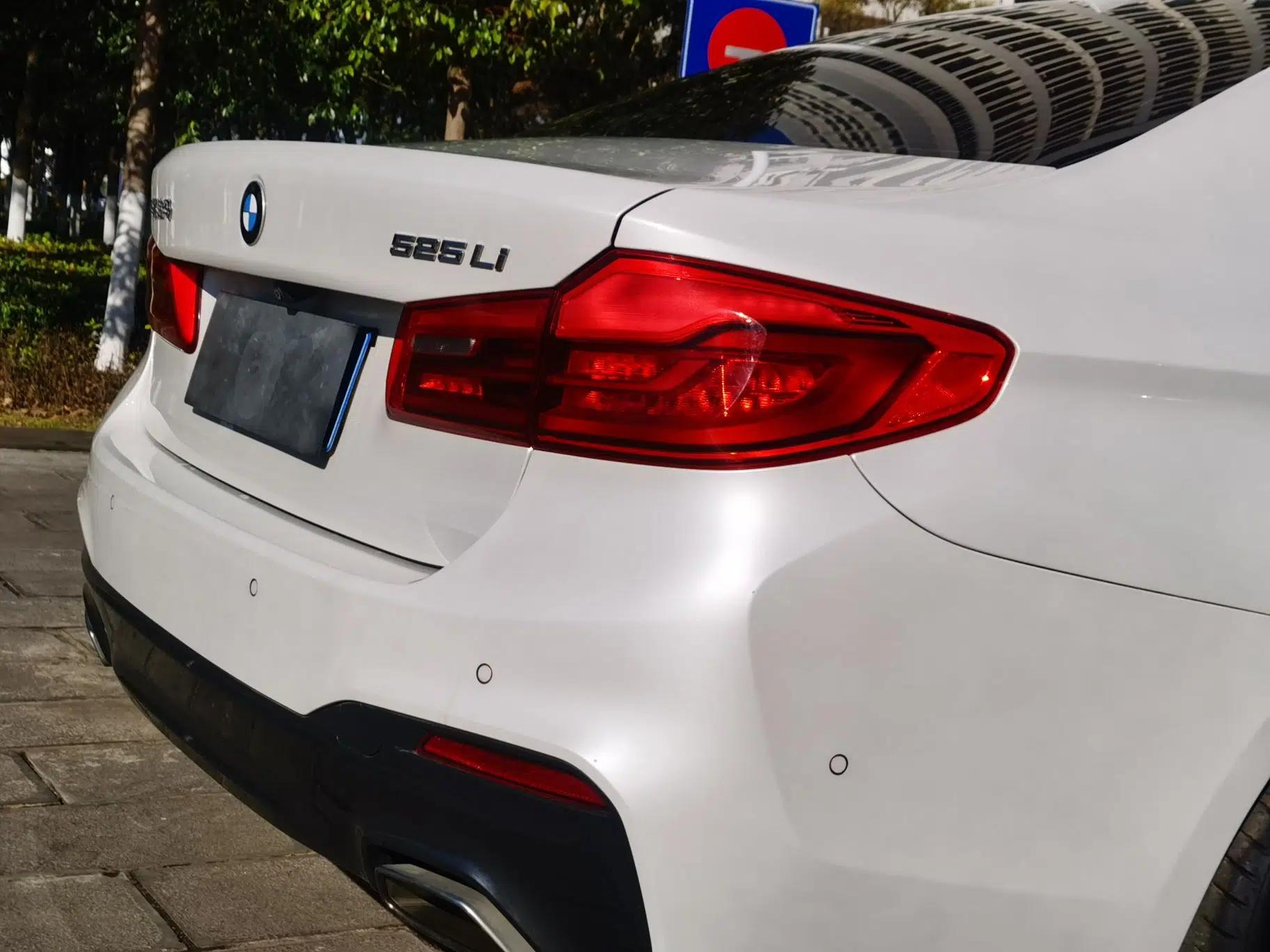 BMW 5 Series 2019 525Li M Sport Package — миниатюра 14