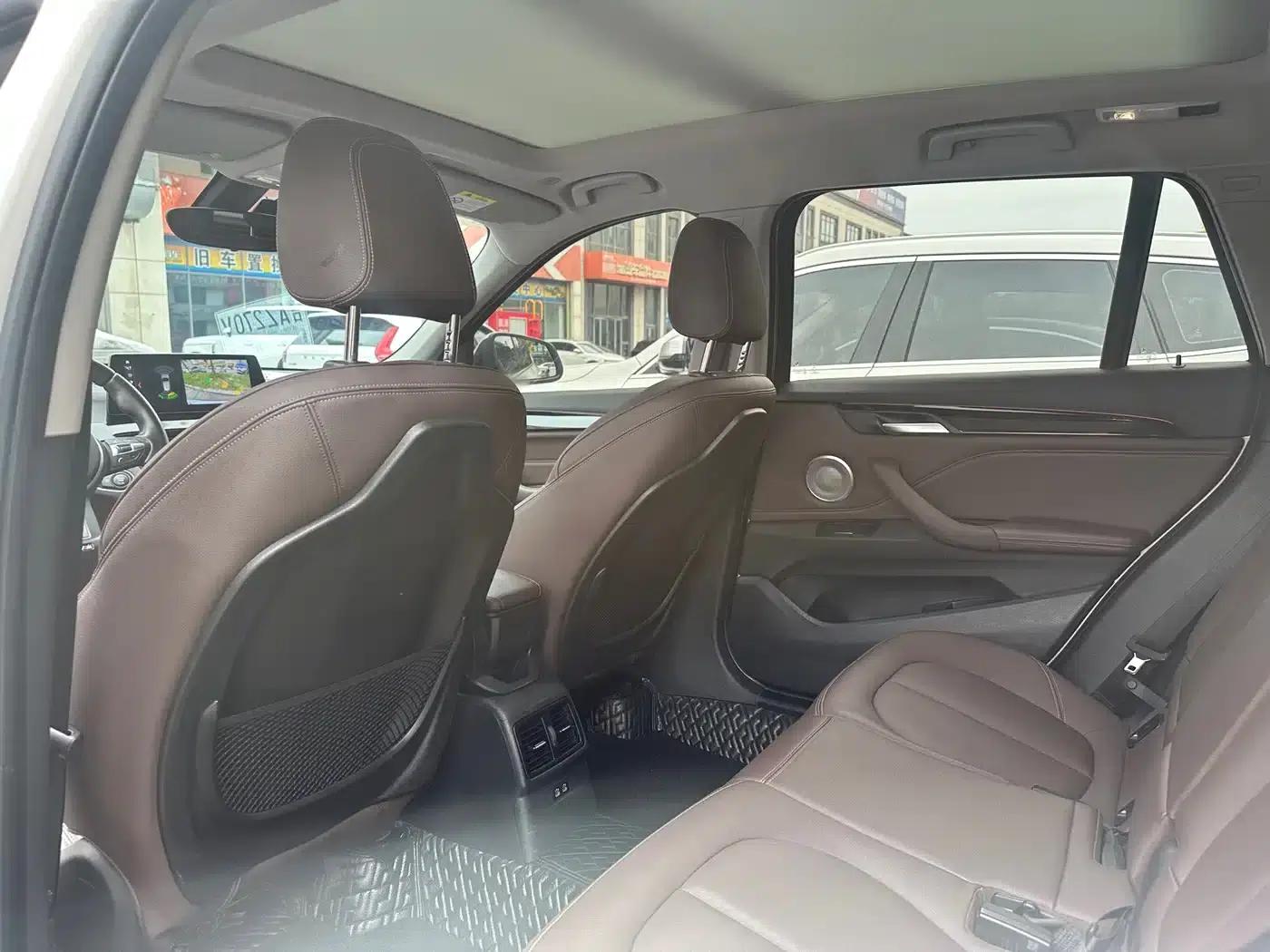 BMW X1 2022 sDrive20Li Premium — миниатюра 11