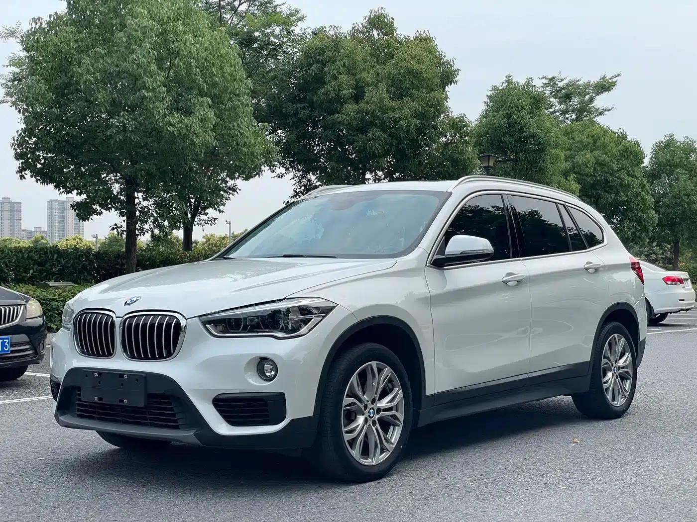 BMW X1 2019 sDrive20Li Leading Edition — миниатюра 1