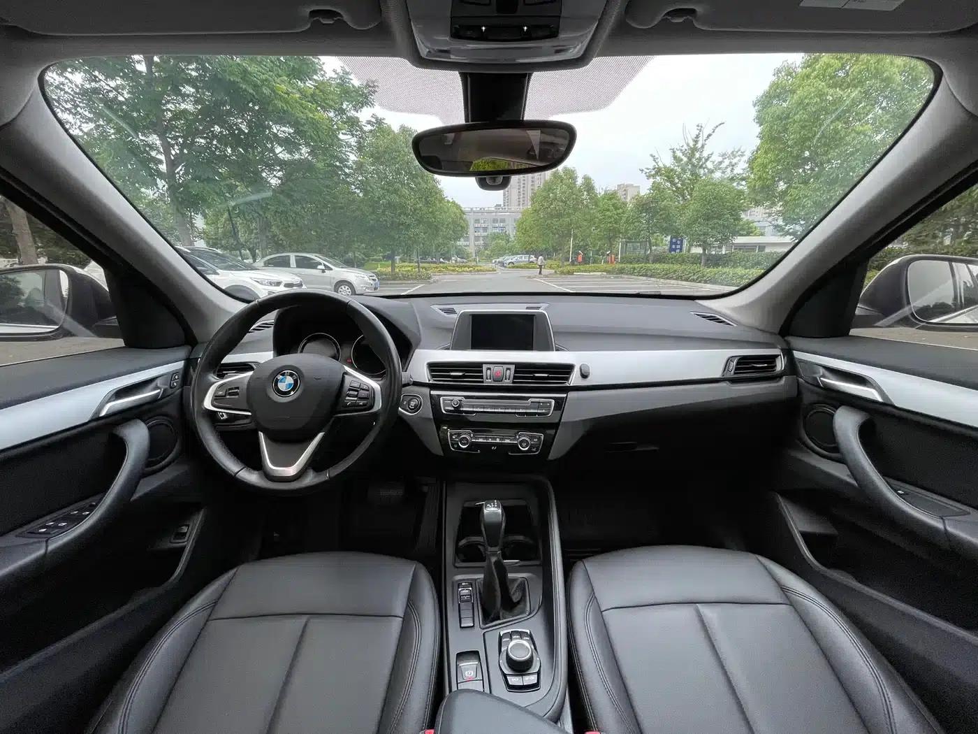 BMW X1 2019 sDrive20Li Leading Edition — миниатюра 8