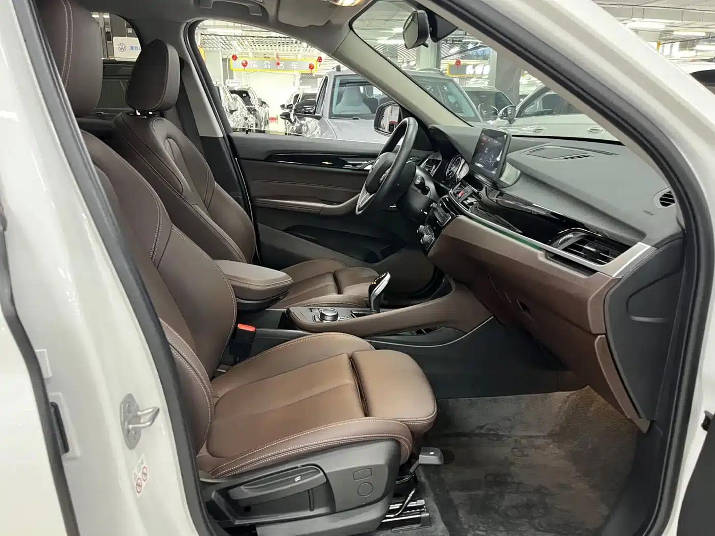 BMW X1 2022 sDrive20Li Fashion Edition — миниатюра 9