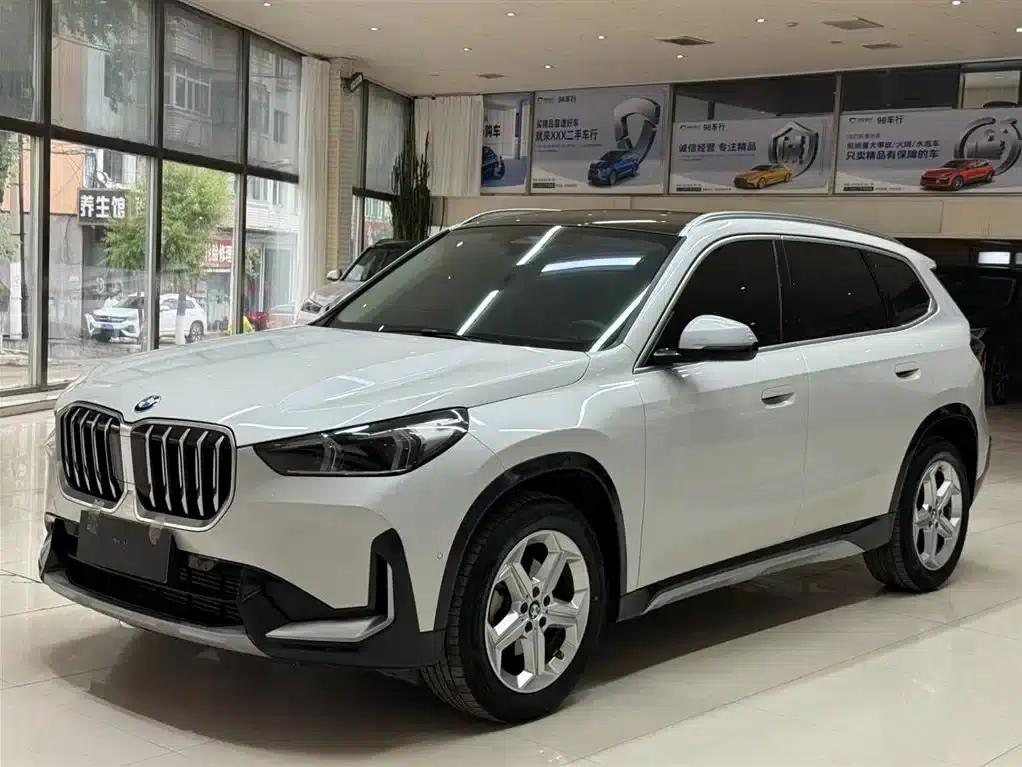 2023 BMW X1 sDrive20Li X Design Package — миниатюра 1