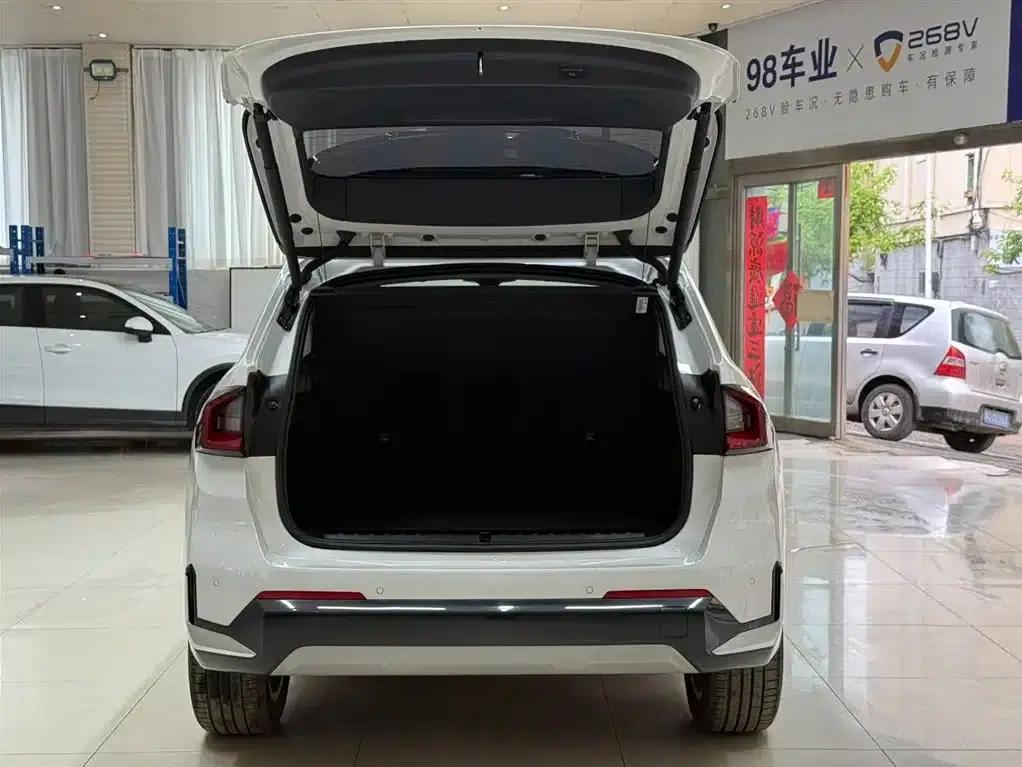 2023 BMW X1 sDrive20Li X Design Package — миниатюра 23