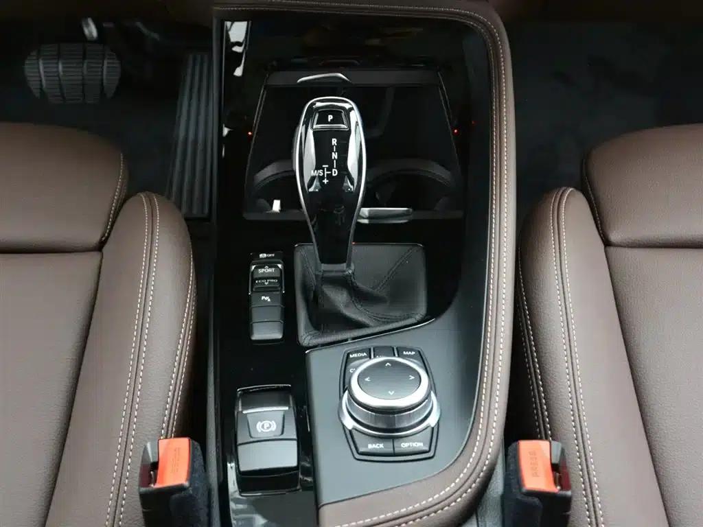 BMW X1 2021 xDrive25Li Premium — миниатюра 11