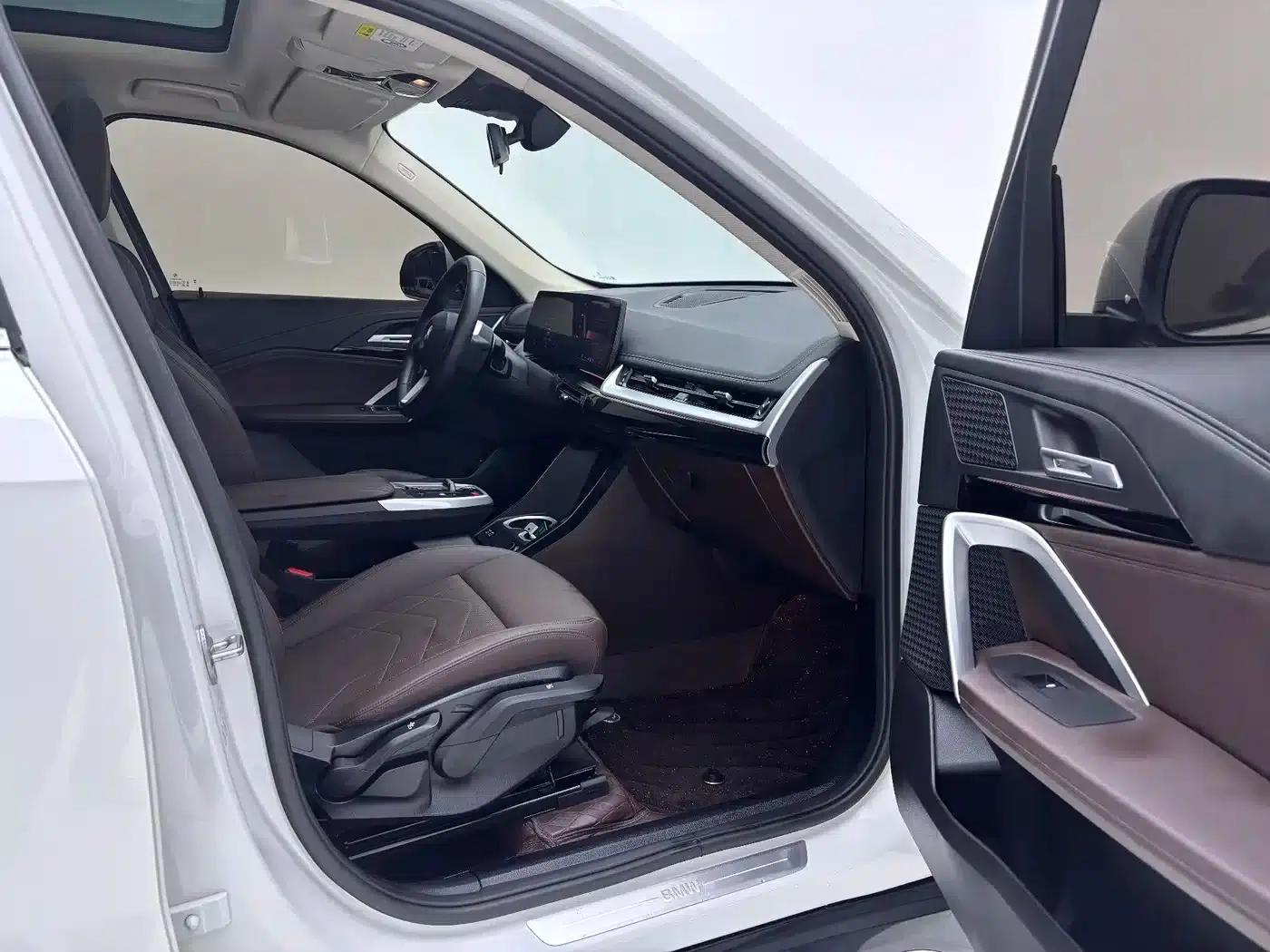 2023 BMW X1 sDrive20Li X Design Package — миниатюра 29