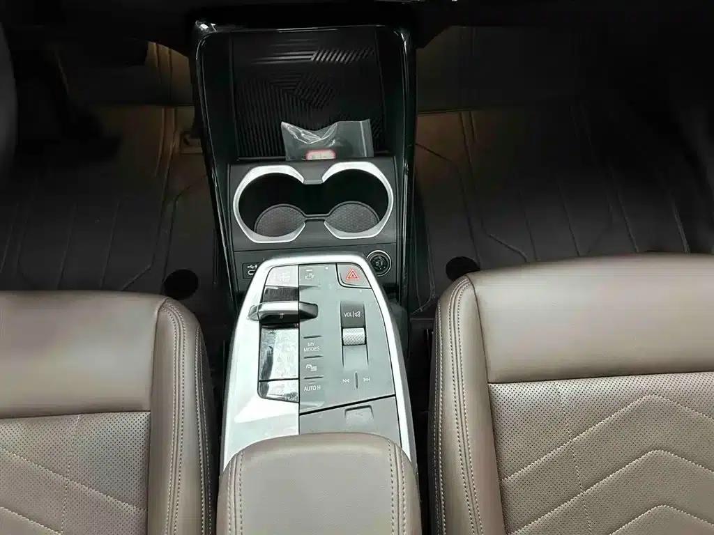 2023 BMW X1 sDrive20Li X Design Package — миниатюра 5