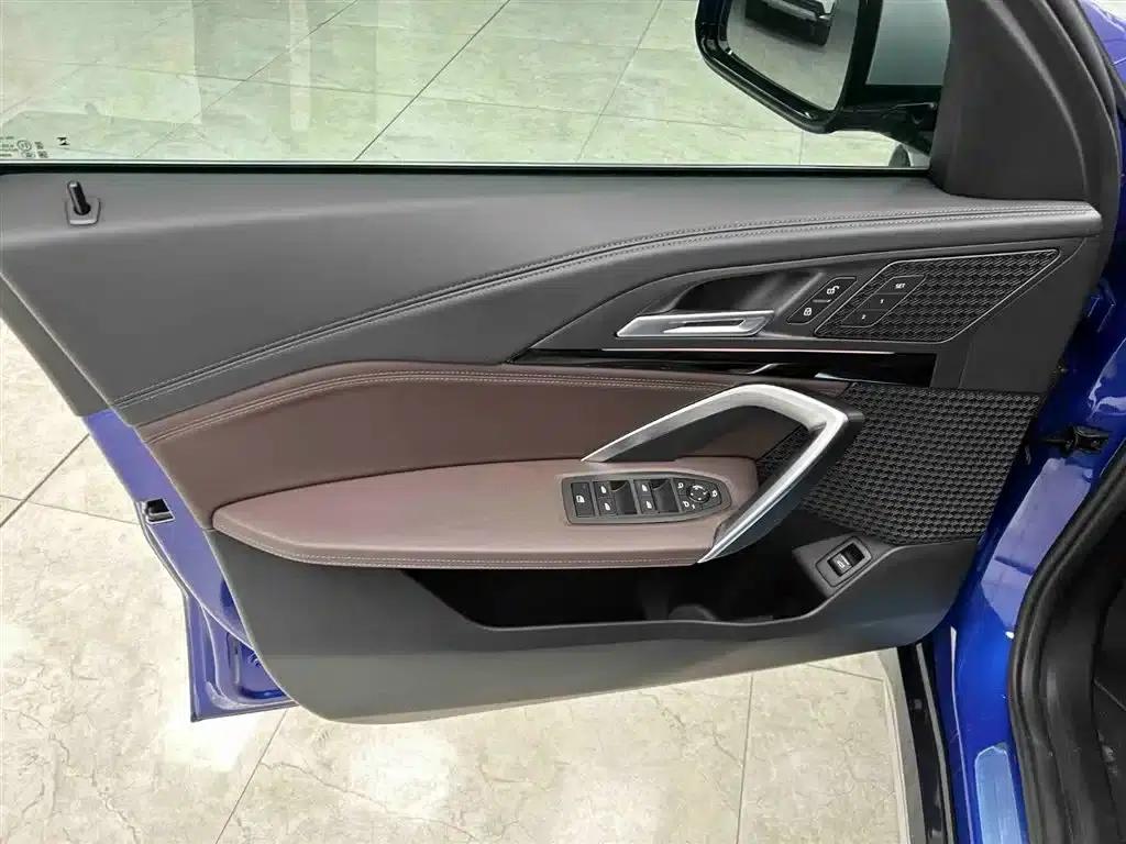 2023 BMW X1 sDrive20Li X Design Package — миниатюра 10