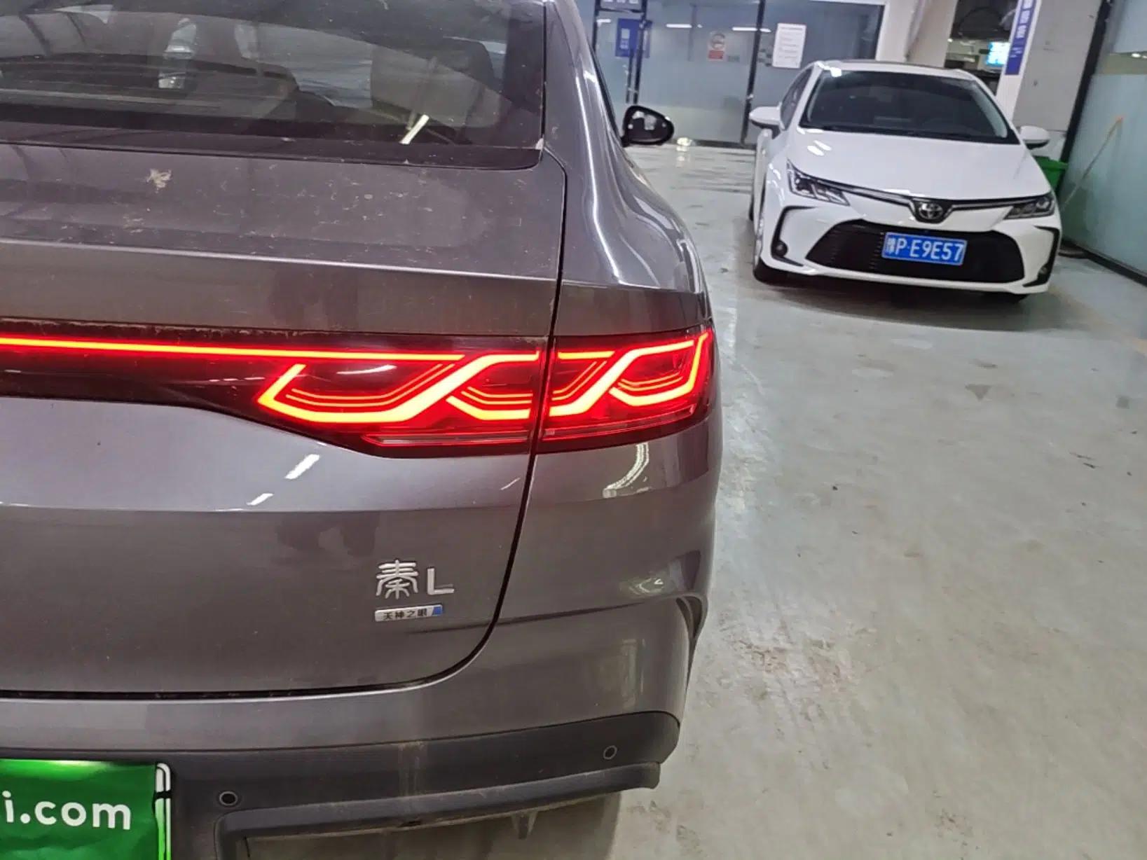 BYD Qin L 2025 DM-i Smart Drive 80KM Superior Model — миниатюра 9