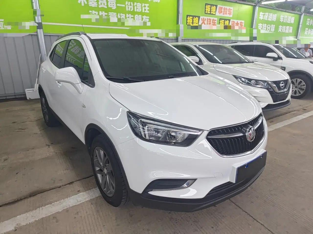 Buick Encore 2017 18T Automatic Two-Wheel Drive Urban Fashion Model — миниатюра 3