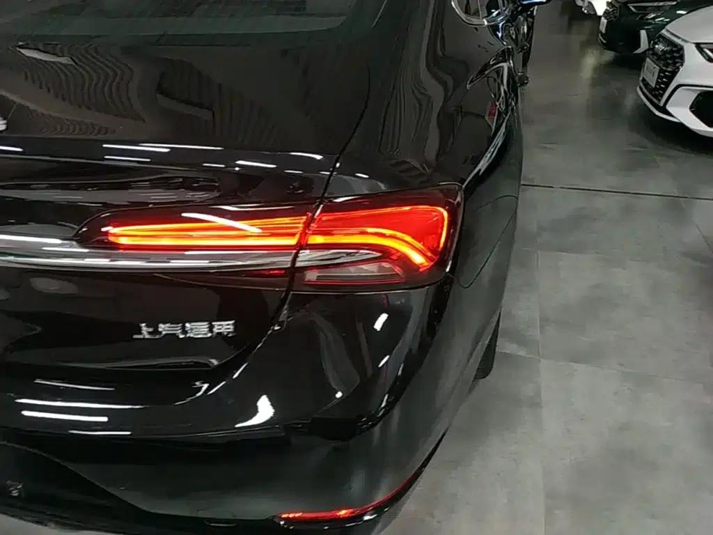Buick LaCrosse 2019 28T Elite — миниатюра 8