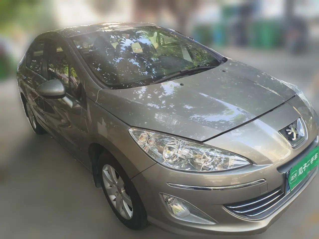 Peugeot 408 2011 1.6L Manual Comfort Edition — миниатюра 3