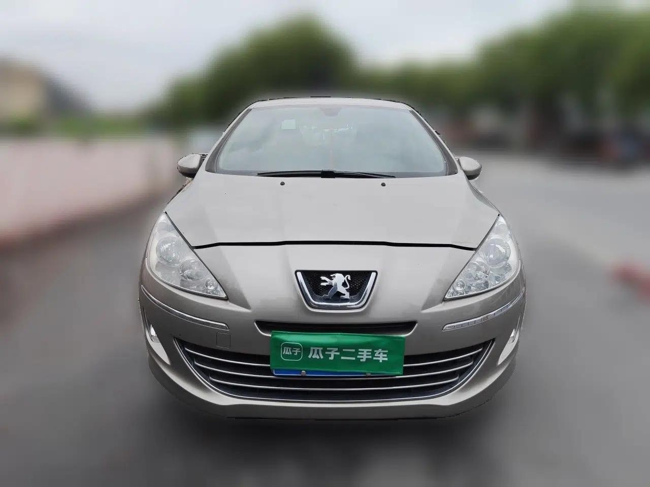 Peugeot 408 2011 2.0L Manual Comfort Edition — миниатюра 2