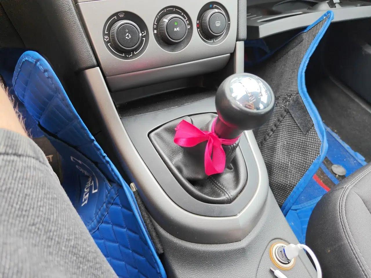 Peugeot 408 2011 2.0L Manual Comfort Edition — миниатюра 14
