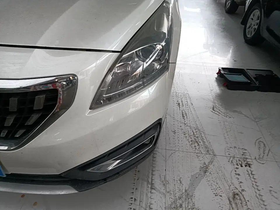 Peugeot 3008 2019 350THP Automatic Leading Edition — миниатюра 8
