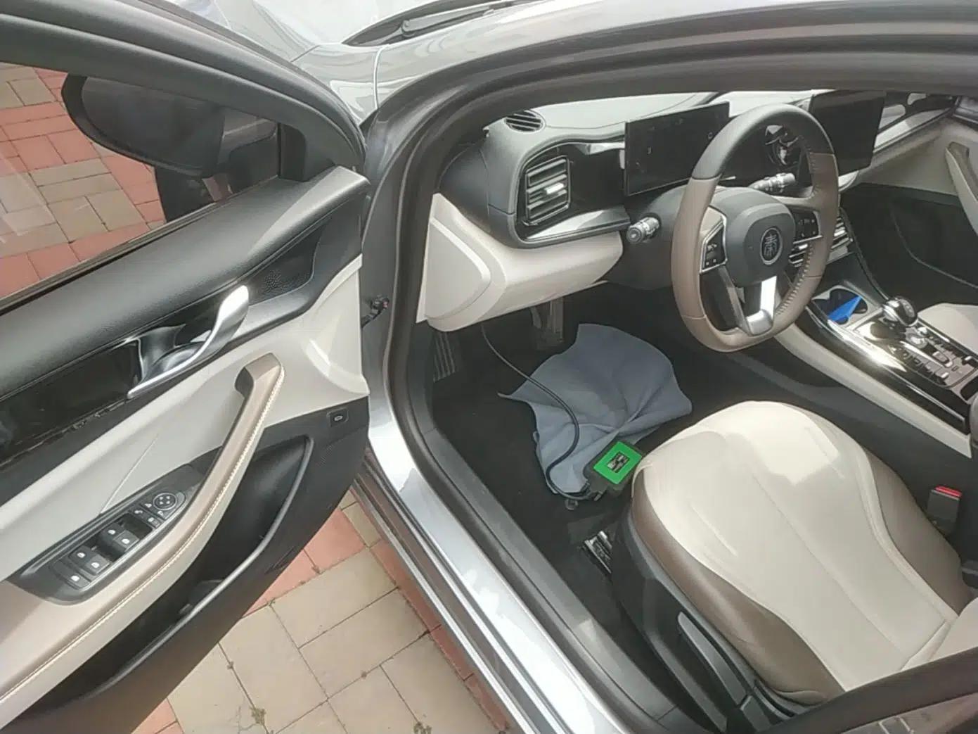 BYD Qin PLUS 2024 HONOR Edition DM-i 55KM Leading Model — миниатюра 18