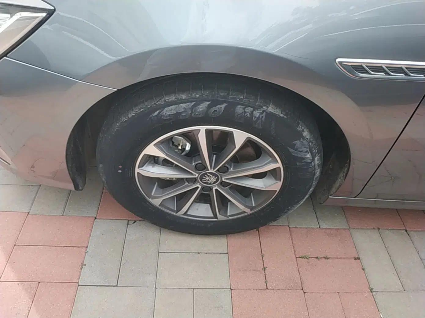 BYD Qin PLUS 2024 HONOR Edition DM-i 55KM Leading Model — миниатюра 10