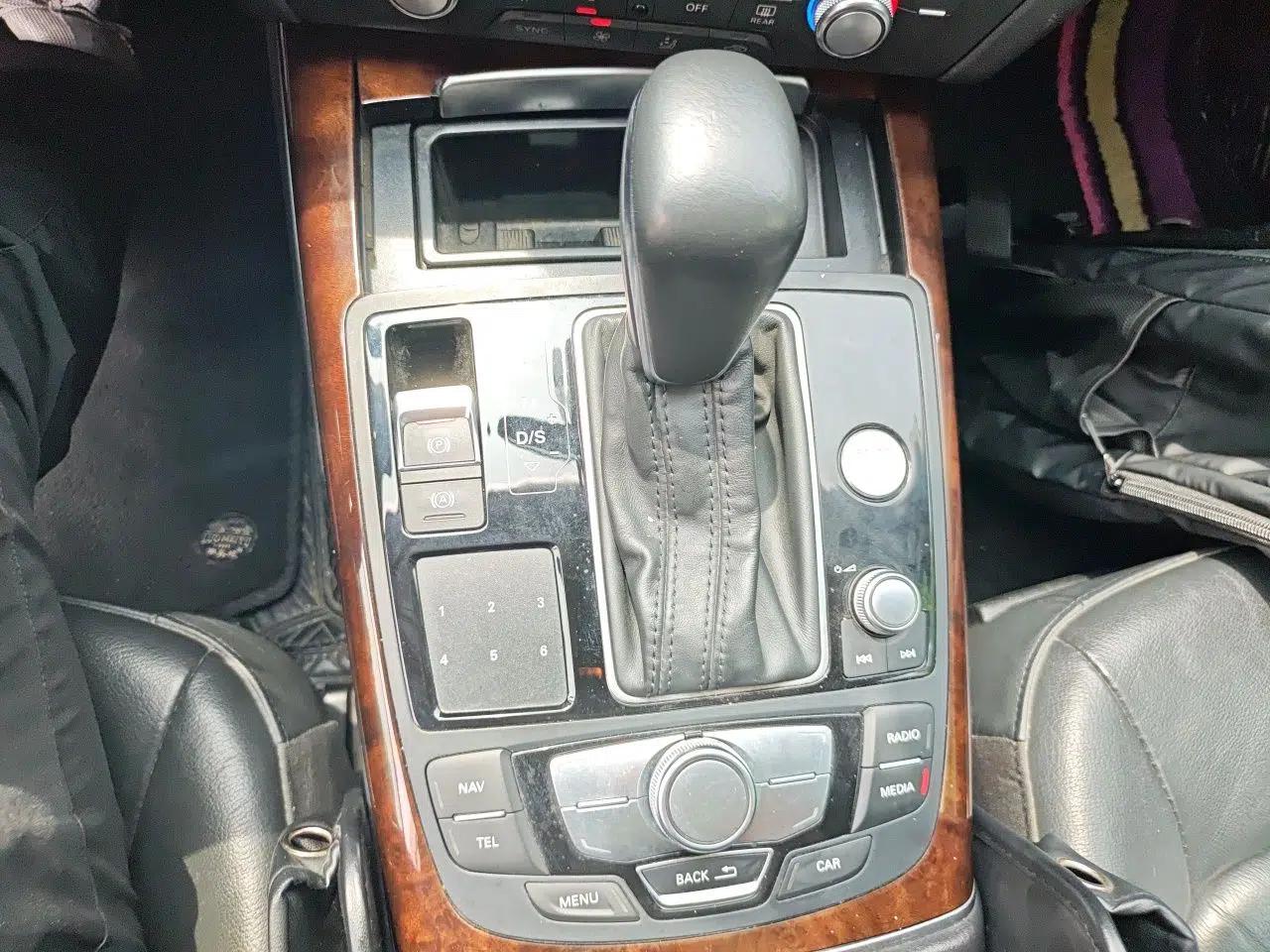 Audi A6L 2015 30 FSI Millionth Anniversary Comfort Model — миниатюра 14