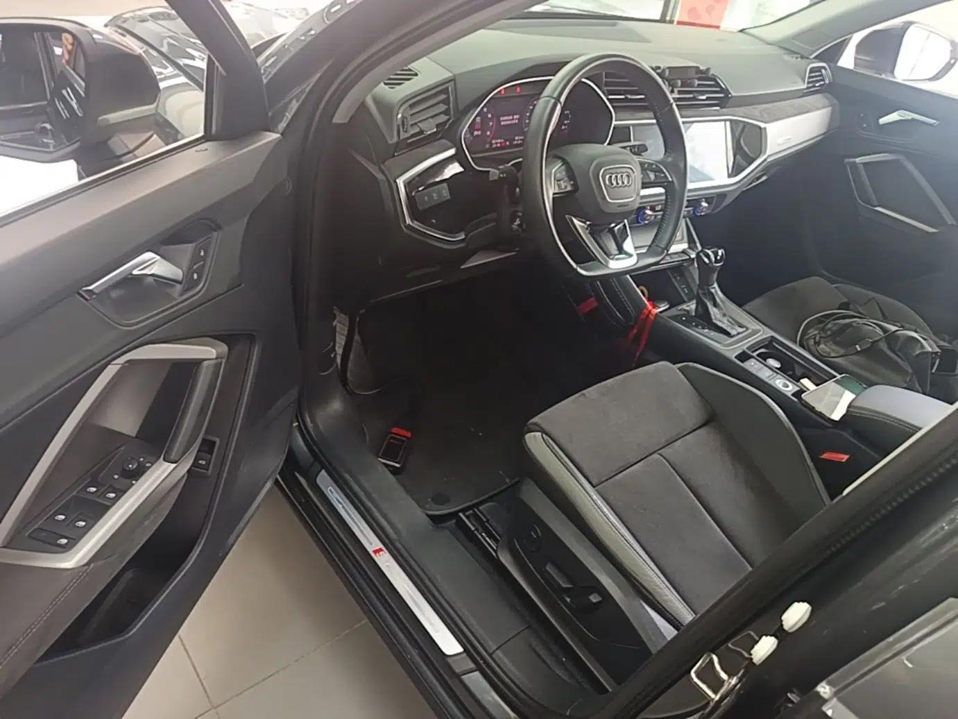 Audi Q3 2020 35 TFSI Fashion Dynamic Model — миниатюра 18