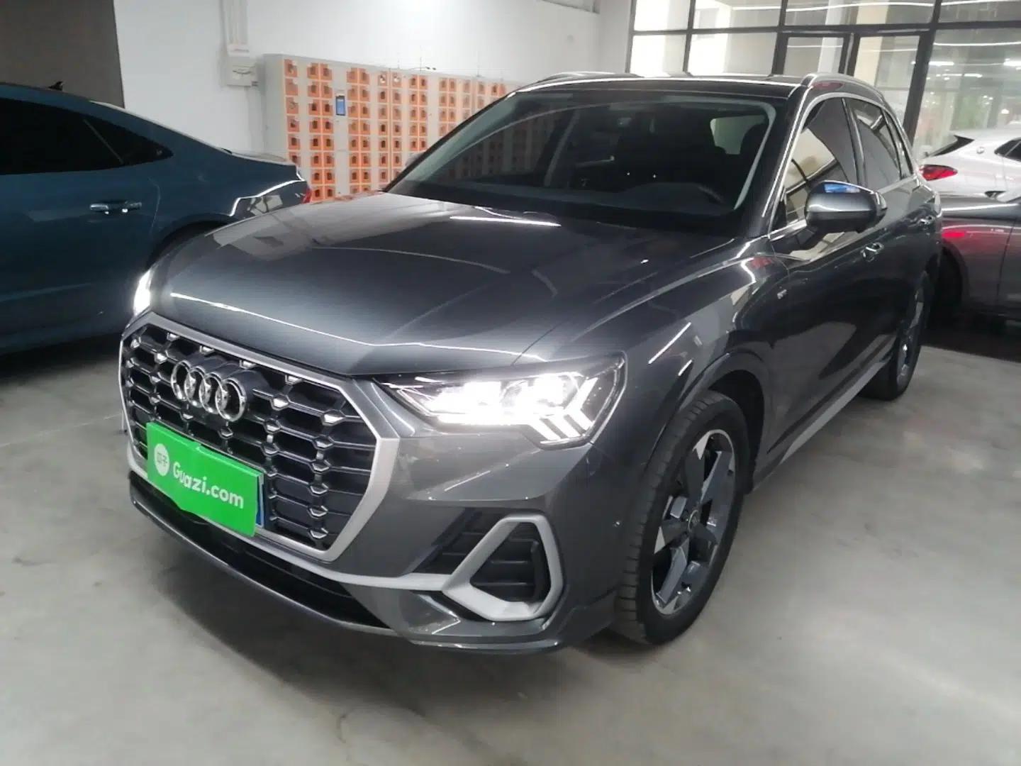 Audi Q3 2023 35 TFSI Fashion Dynamic Model (1.4T) — миниатюра 1