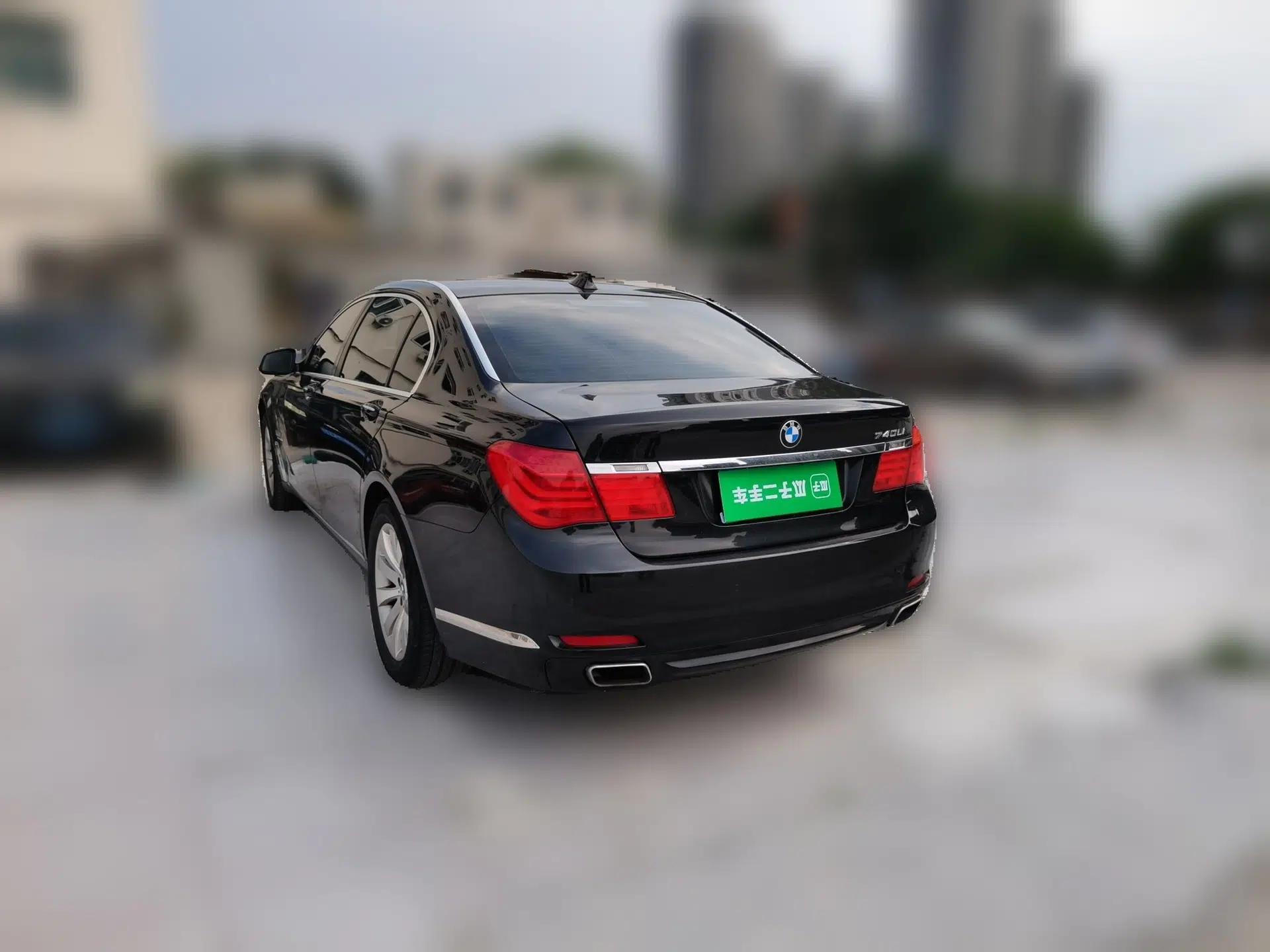 BMW 7 Series 2011 730Li Elegant Model — миниатюра 4
