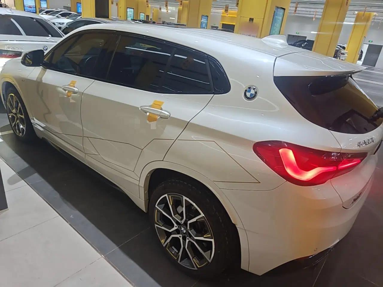 BMW X2 2023 xDrive 25i Shining Edition — миниатюра 4