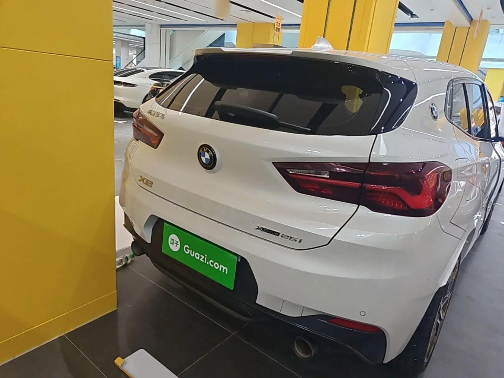BMW X2 2023 xDrive 25i Shining Edition — миниатюра 5
