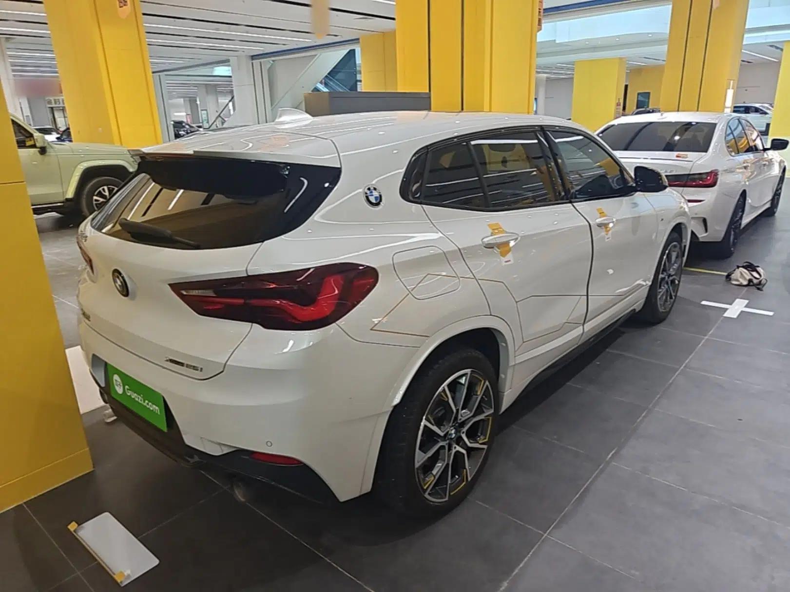 BMW X2 2023 xDrive 25i Shining Edition — миниатюра 6