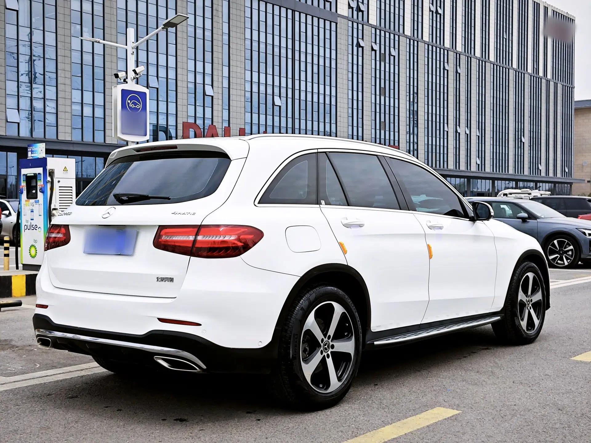 Mercedes-Benz GLC 2019 GLC 260 4MATIC Luxury Model — миниатюра 16