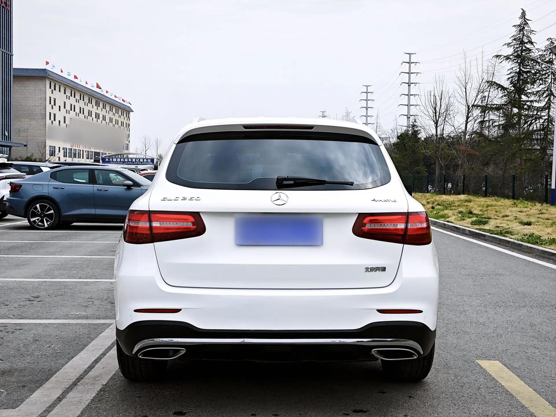 Mercedes-Benz GLC 2019 GLC 260 4MATIC Luxury Model — миниатюра 18