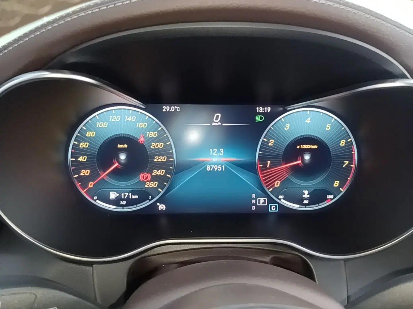 Mercedes-Benz GLC 2022 GLC 260 L 4MATIC Dynamic Edition — миниатюра 14