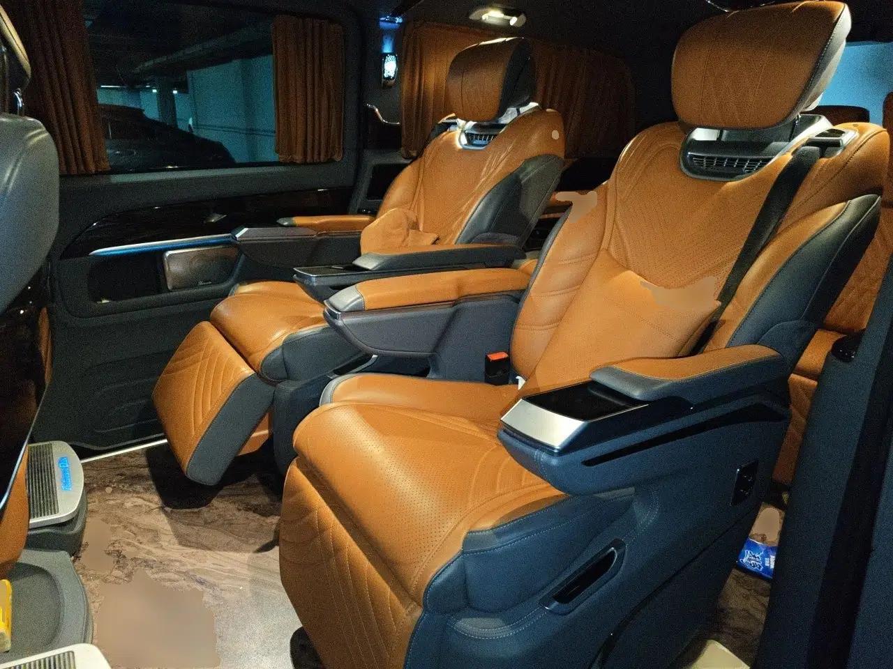 Mercedes-Benz V-Class 2022 V 260 L Long Wheelbase Prestige Edition — миниатюра 17