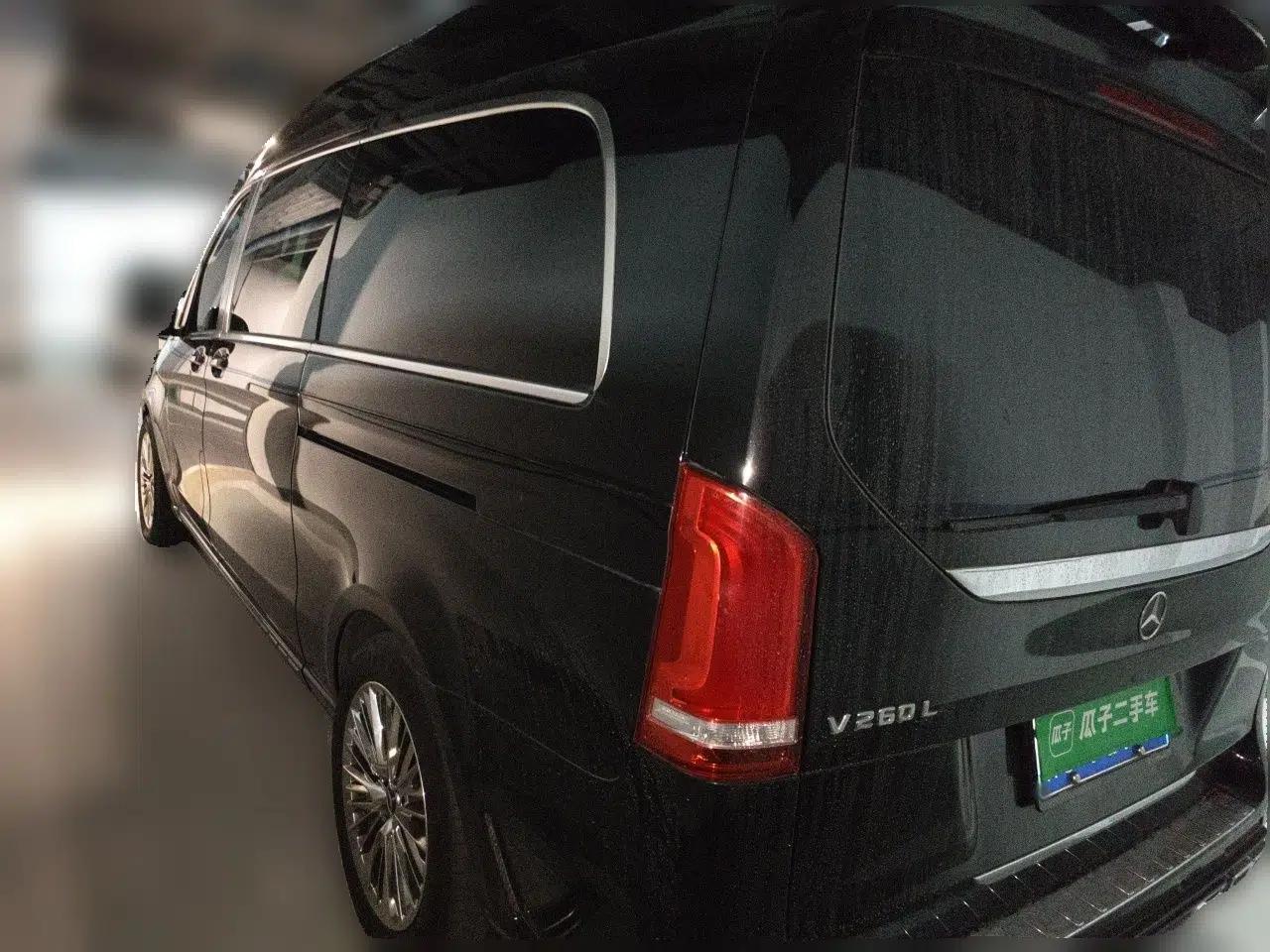 Mercedes-Benz V-Class 2022 V 260 L Long Wheelbase Prestige Edition — миниатюра 4