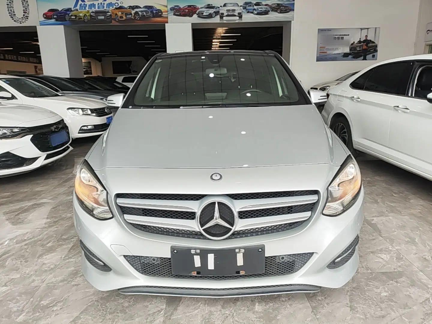 Mercedes-Benz B-Class 2015 B 200 Sport Edition — миниатюра 2